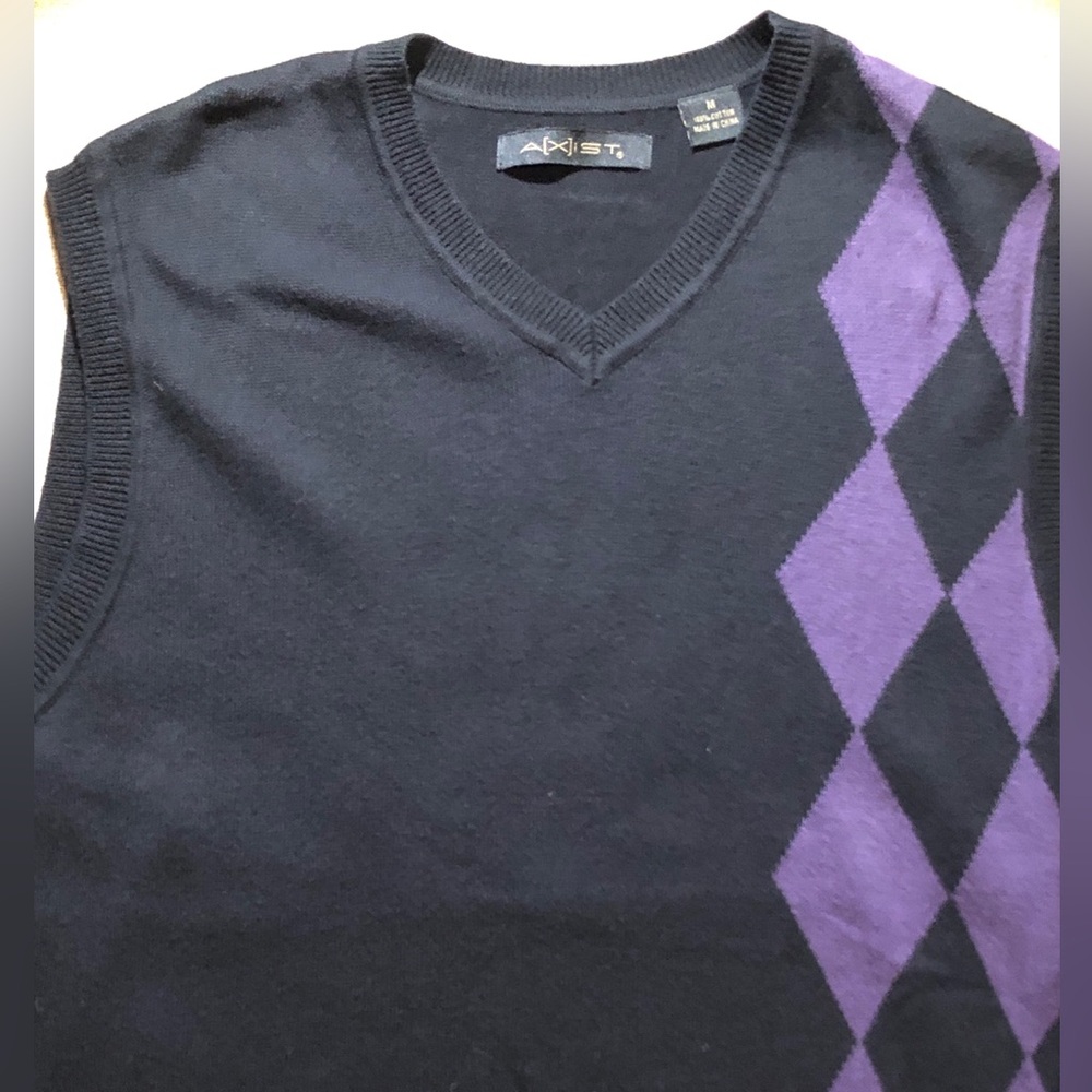 Axist Men’s V-Neck Sweater Vest Size M
